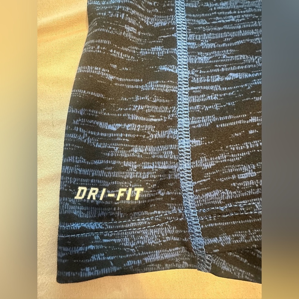 Nike Blue Dry Fit  Women’s activewear racerback tank‎ size Small - Picture 7 of 12